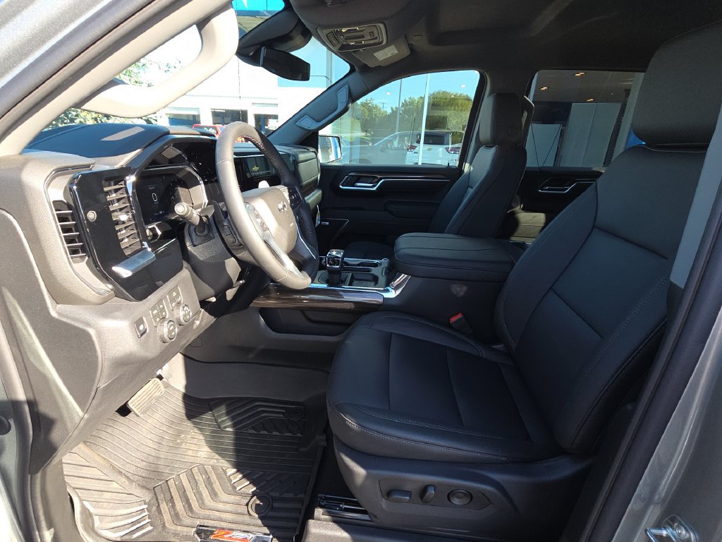 New 2026 Chevrolet Silverado 1500 RST AWD/4WD image 16