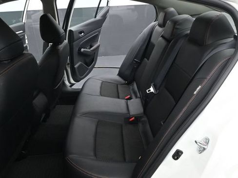 Used 2025 Nissan Altima 2.5 SR AWD/4WD image 12