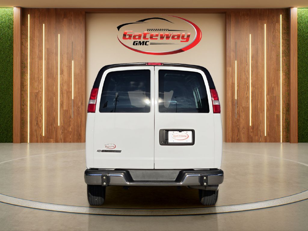 Used 2022 Chevrolet Express 2500 w/ Driver Convenience Package RWD image 6