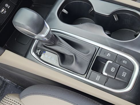 Used 2020 Hyundai Santa Fe SEL w/ Convenience Package FWD image 17