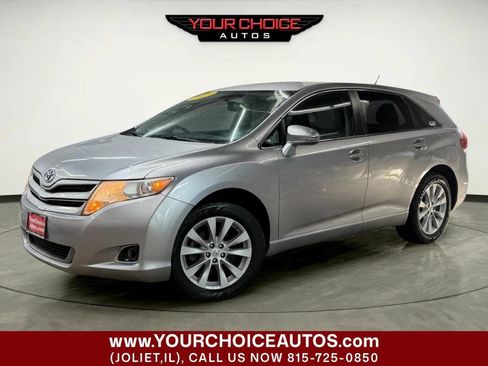 Used 2015 Toyota Venza LE image 1