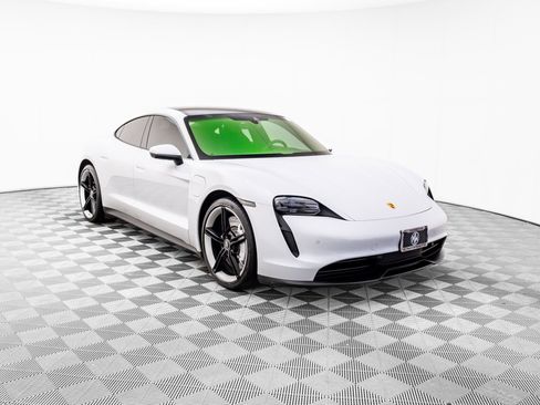 Used 2023 Porsche Taycan image 6