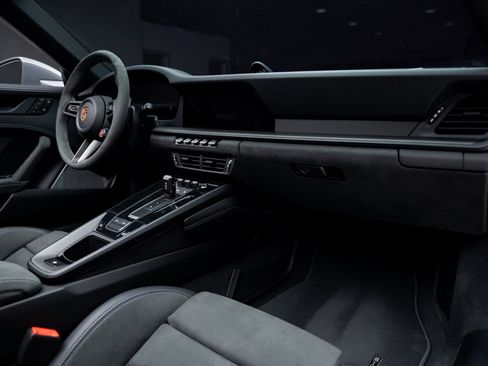 Used 2025 Porsche 911 Targa 4 GTS image 65