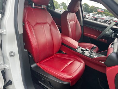 Used 2019 Alfa Romeo Stelvio w/ Nero Edizione RWD image 39