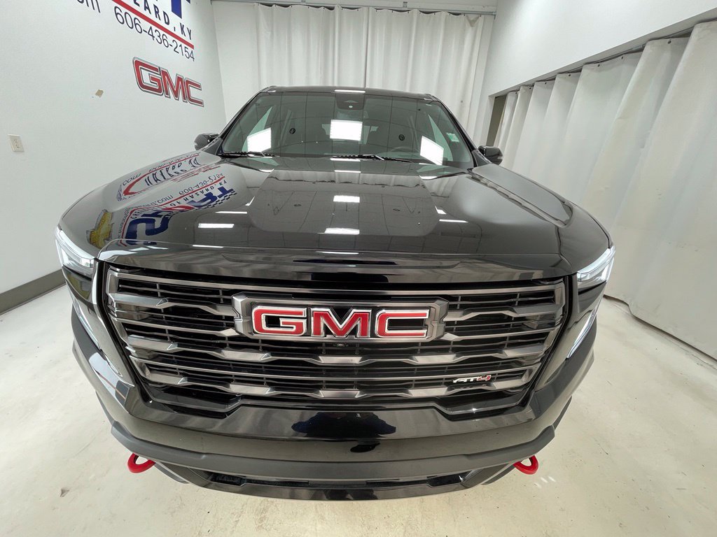 Used 2024 GMC Acadia AT4 AWD/4WD image 2