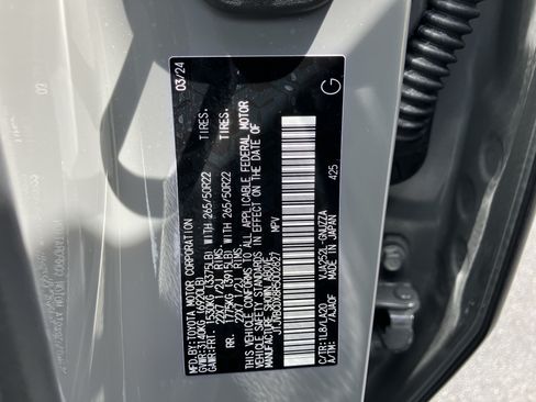 Used 2024 Lexus GX 550 w/ Accessory Package (2T) AWD/4WD image 36