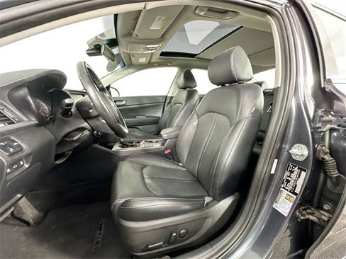 Used 2020 Kia Optima SE image 4