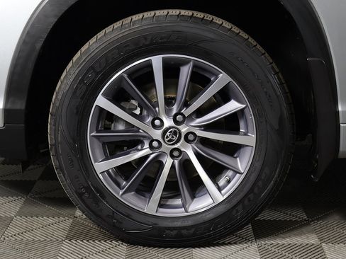 Used 2017 Toyota Highlander XLE image 24