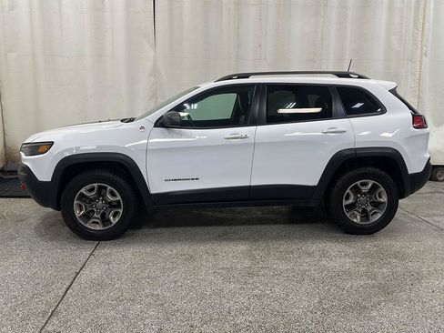Used 2019 Jeep Cherokee Trailhawk w/ Cold Weather Group AWD/4WD image 2