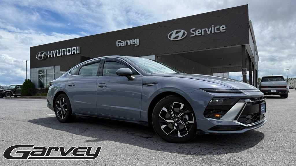 Certified 2025 Hyundai Sonata SEL AWD/4WD image 1