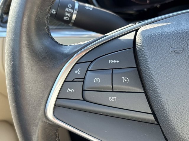 Used 2017 Cadillac XT5 FWD image 28