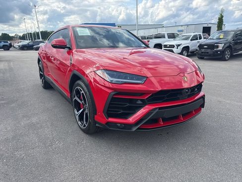 Used 2022 Lamborghini Urus AWD/4WD image 7