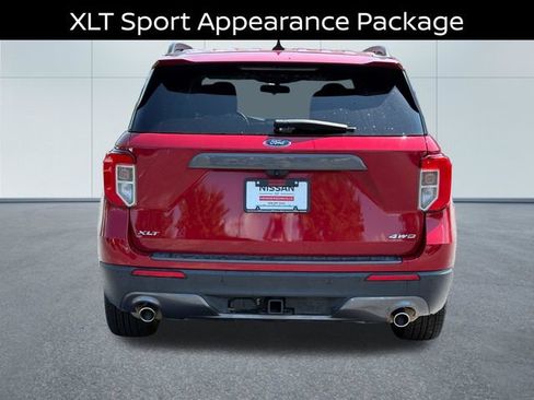 Used 2022 Ford Explorer XLT w/ Equipment Group 202A AWD/4WD image 11