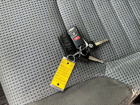 Used 2007 Nissan Xterra Off-Road w/ Rockford Fosgate Audio Pkg image 33