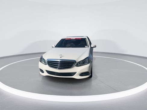 Used 2015 Mercedes-Benz E 350 Sedan image 3