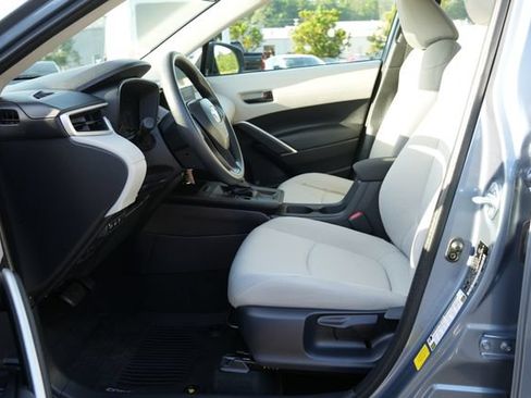 Used 2026 Toyota Corolla Cross L FWD image 18