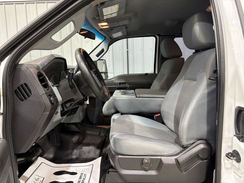 Used 2016 Ford F250 XL w/ Power Equipment Group AWD/4WD image 11