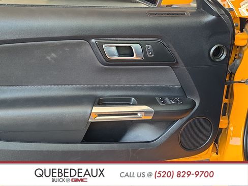 Used 2018 Ford Mustang Coupe RWD image 9