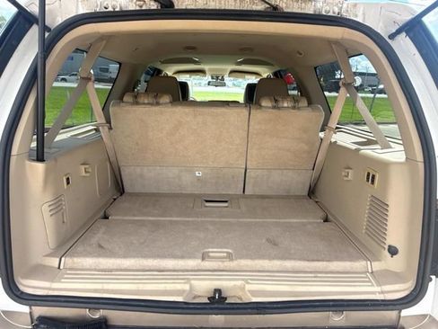 Used 2014 Ford Expedition EL XLT w/ Equipment Group 202A RWD image 14