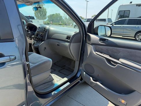 Used 2008 Toyota Sienna LE FWD image 22