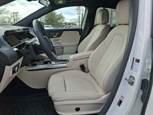 Used 2026 Mercedes-Benz GLA 250 4MATIC image 10