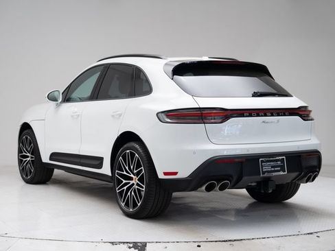Certified 2025 Porsche Macan S AWD/4WD image 3