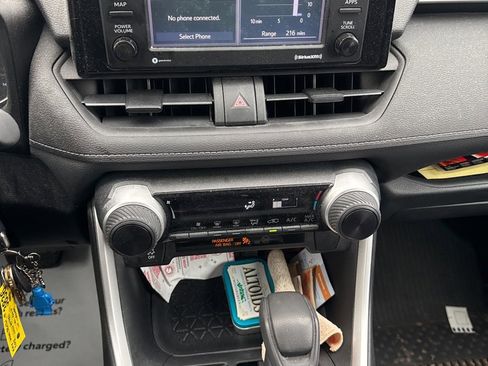 Used 2020 Toyota RAV4 LE w/ All Weather Liner Package image 11