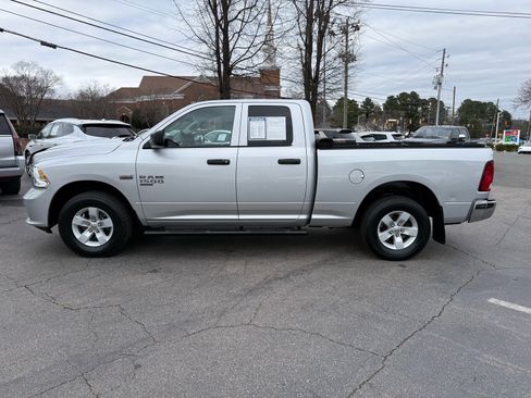 Used 2019 RAM 1500 Express image 32
