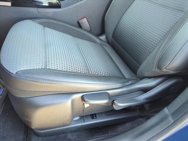Used 2024 Chevrolet Trax LT w/ LT Convenience Package FWD image 12