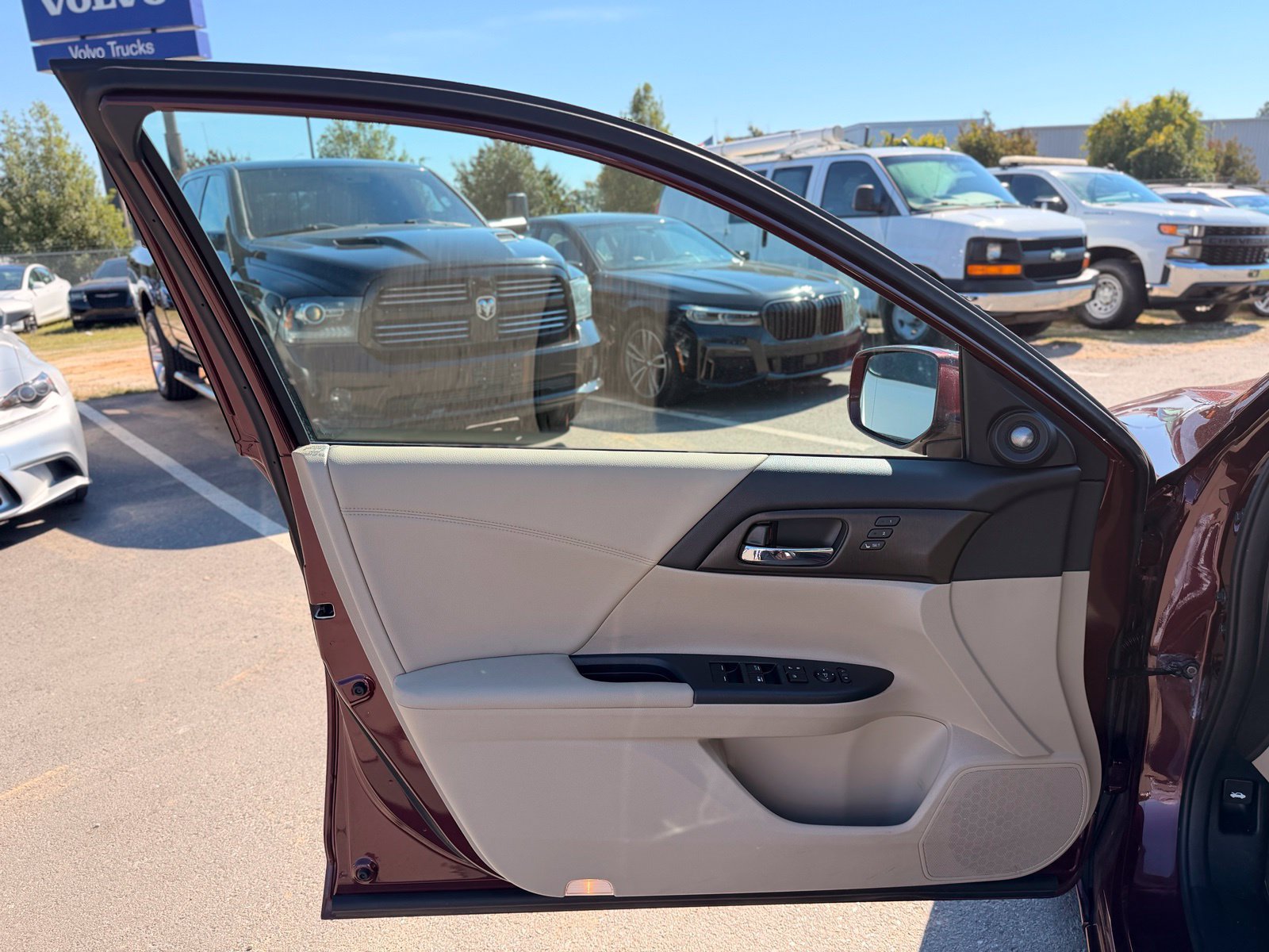 Used 2014 Honda Accord EX-L image 13