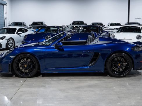 Used 2020 Porsche 718 Boxster Spyder RWD image 3