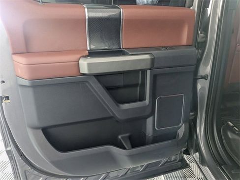 Used 2022 Ford F350 Platinum w/ FX4 Off-Road Package image 30