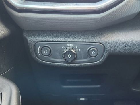 Used 2021 Chevrolet TrailBlazer LT w/ Convenience Package image 24