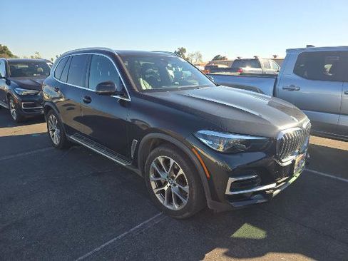 Used 2023 BMW X5 xDrive40i AWD/4WD image 2