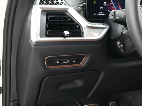 Used 2026 BMW X7 M60i AWD/4WD image 26