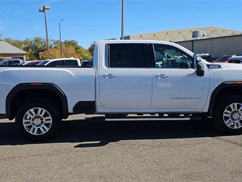 Used 2022 GMC Sierra 2500 Denali image 9