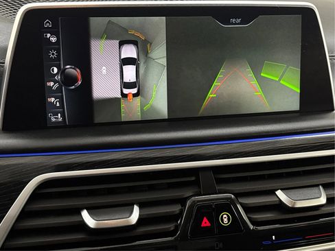 Used 2017 BMW 750i xDrive image 38