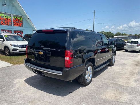 Used 2013 Chevrolet Suburban LTZ RWD image 7