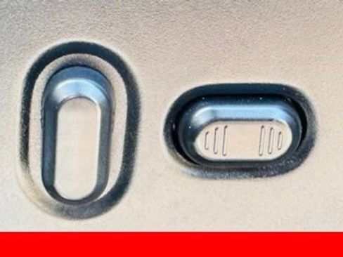 Used 2015 Lincoln Navigator 2WD image 10