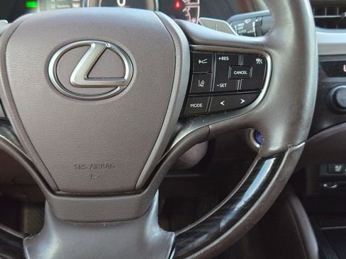 Used 2020 Lexus ES 300h w/ Premium Package FWD image 23