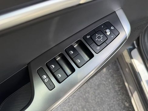 Certified 2024 Kia EV6 Light RWD image 11