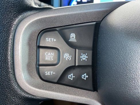 Used 2023 Ford Bronco Wildtrak image 19