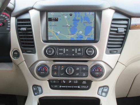 Used 2015 GMC Yukon Denali w/ Premium Package AWD/4WD image 15