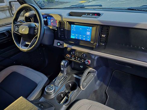 Used 2023 Ford Bronco Big Bend image 10
