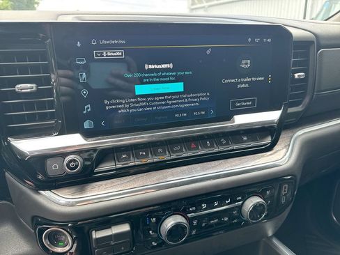 Used 2025 Chevrolet Silverado 1500 LTZ AWD/4WD image 25