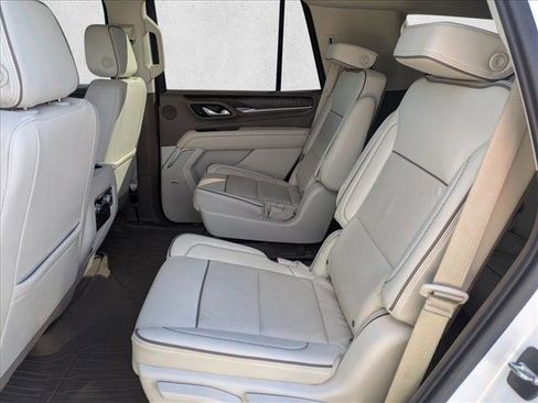 Used 2021 GMC Yukon Denali w/ Denali Premium Package image 16