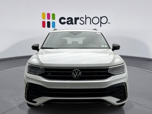 Used 2024 Volkswagen Tiguan SE R-Line image 8