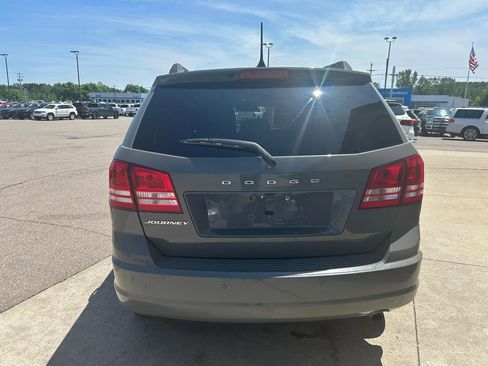 Used 2020 Dodge Journey SE w/ SE Popular Equipment Group FWD image 6