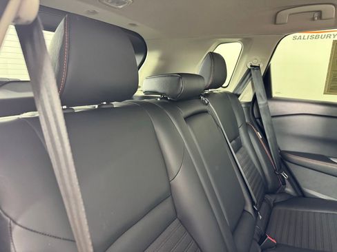 Used 2025 Nissan Rogue SV w/ Rock Creek Premium Package AWD/4WD image 30