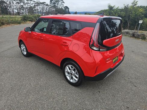 New 2025 Kia Soul S image 3
